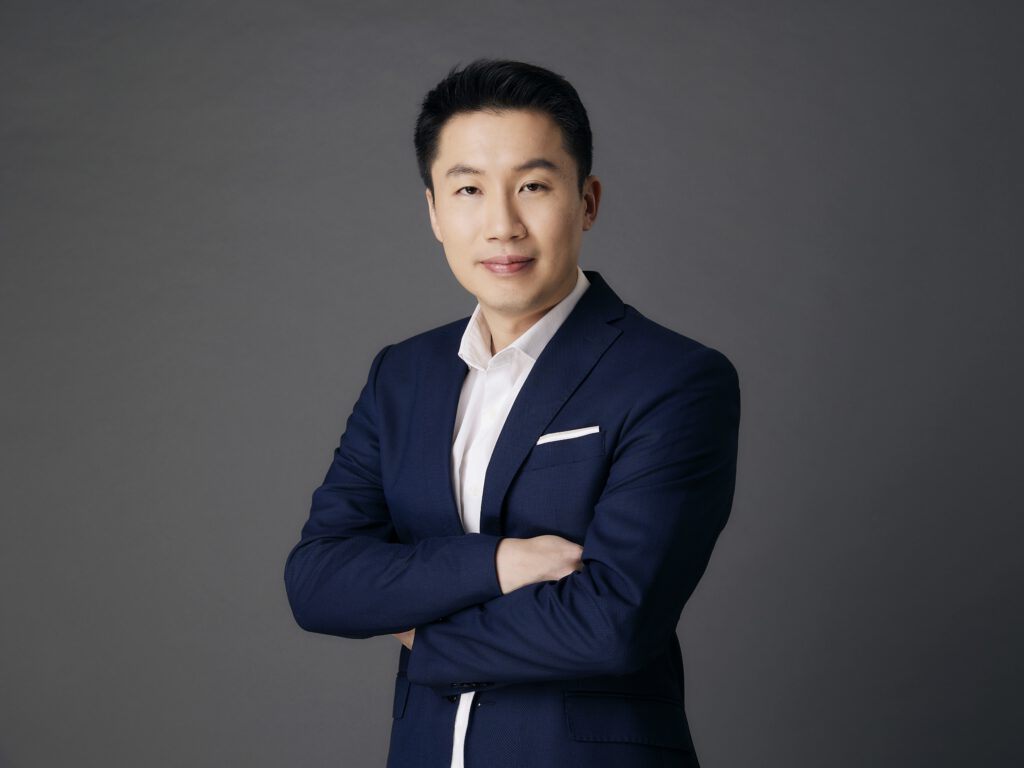 Louis executive portrait